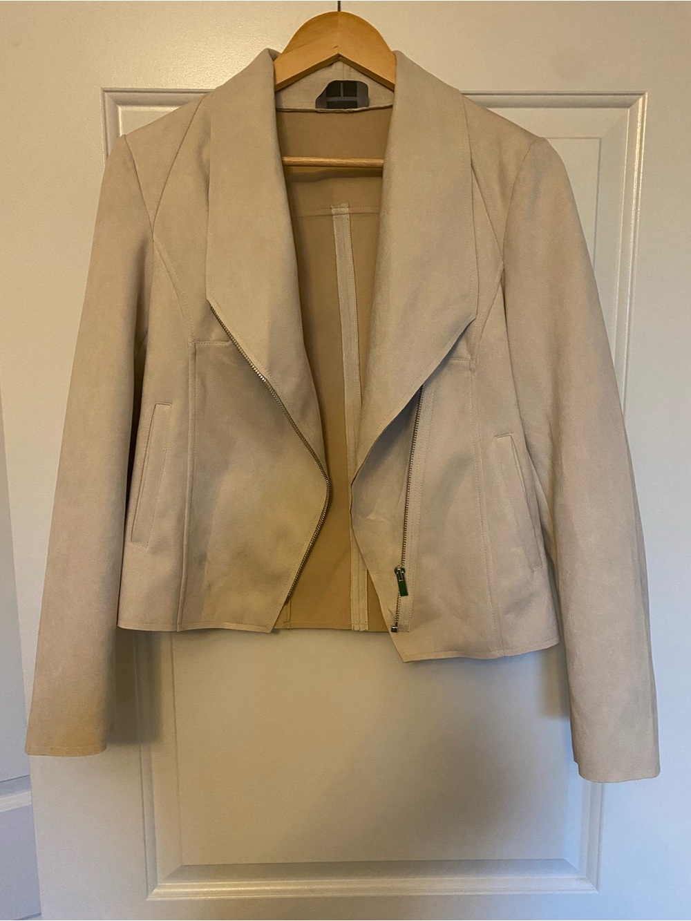 Tahari Cream Faux Leather Asymmetrical Zip Blazer